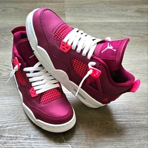 Nike Air Jordan 4 Retro GS Fuchsia Blast- Size 7Y